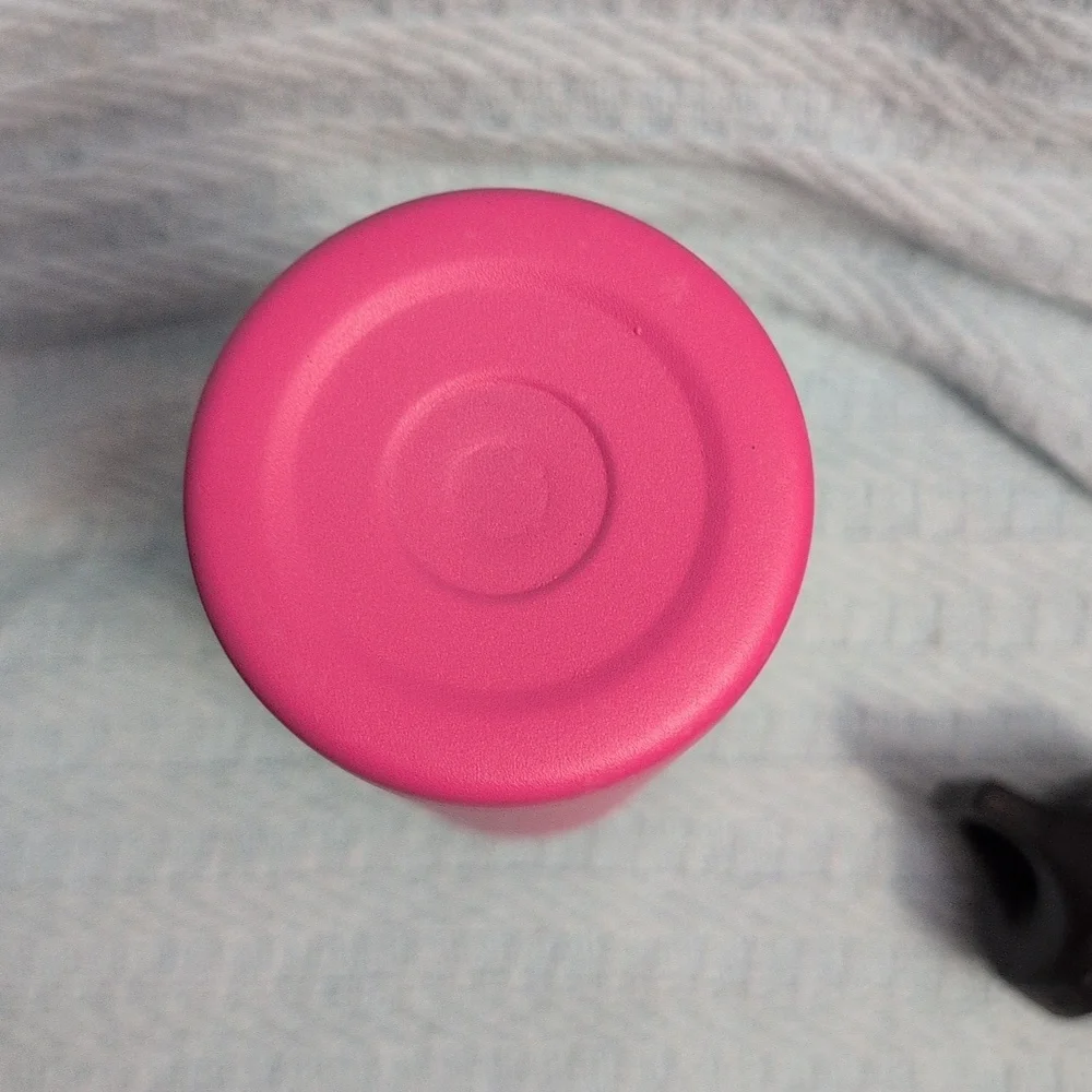 Hydro Flask Magenta Bottle with Black Lid - Picture 6 of 7